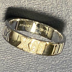 TIFFANY & CO. ATLAS DIAMOND RING, 18K WHITE GOLD